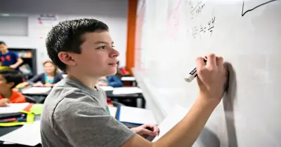 المتميز مراجعة نهائية للصف الثاني الإعدادي رياضيات ترم أول 2026