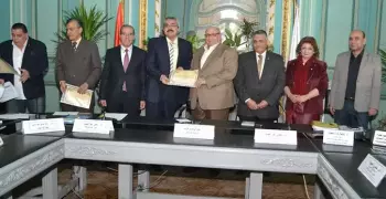 تكريم 16 باحثا دوليا بجامعة عين شمس