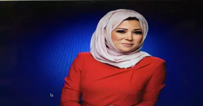 سخرية خديجة بن قنة من فيديو رفع العلم الإسرائيلي أعلى مستشفى الشفاء وتتجاهل أفيخاي أدرعي