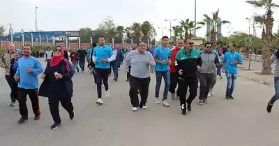 رئيس جامعة حلوان بقود مارثون جري بمشاركة الطلاب وأعضاء هيئة التدريس