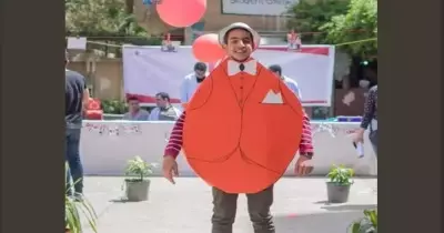 طالب بكلية الطب ببنها يهدد إدارتها بالانتحار إذا رفضت طلبه