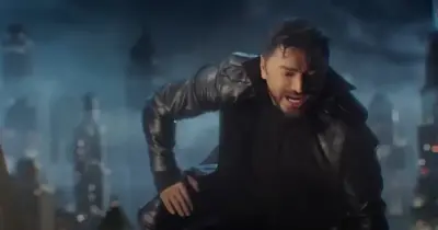 إعلان تامر حسني وأسماء جلال أول أعماله بعد وعكته الصحية الأخيرة