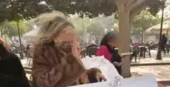 من هي مصنعة حلوى نادي الجزيرة الخادشة للحياء صور