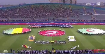 جماهير مباراة الجزائر ضد السنغال تهتف لضحايا الأهلي في الدقيقة 74