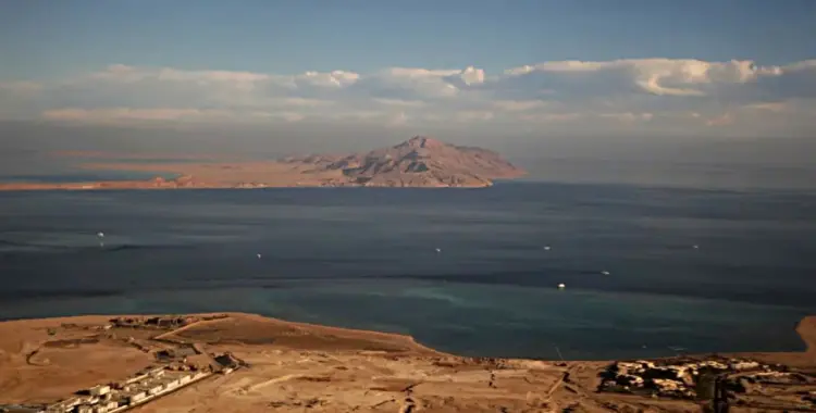  السعودية تبدأ البناء في جزيرة تيران رغم عدم تسليمها 