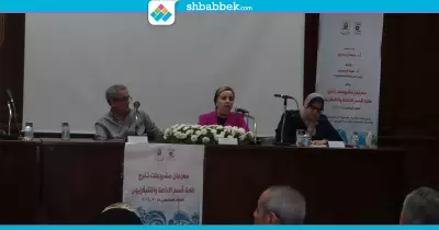 أستاذ بإعلام القاهرة: الإعلام  فقد مهنيته والأمل في الخريجين