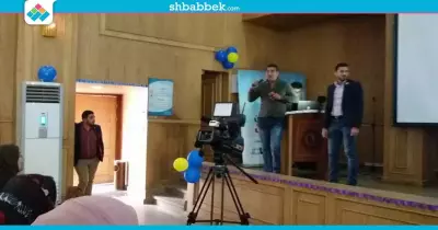 متعافي من الإدمان يحكي تجربته العلاجية في ندوة بجامعة المنصورة