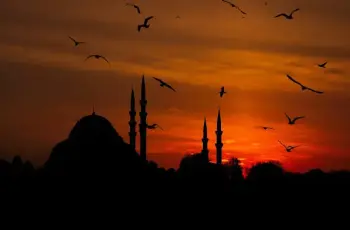 موعد اذان الفجر بالتوقيت الشتوي  2026  بعد تأخير الساعة