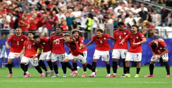 قناة عرض حفلة منتخب مصر في استاد القاهرة اليوم.. حازم إمام وعماد متعب في الاستوديو