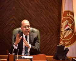 عند تصفية وإغلاق المنشآت.. قرار جديد بشأن مواعيد وضوابط الوفاء بحقوق العمال