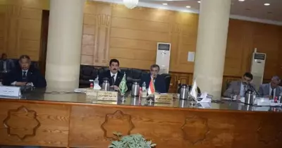 جامعة بنها تناقش مقترحا لإنهاء التعاملات الورقية