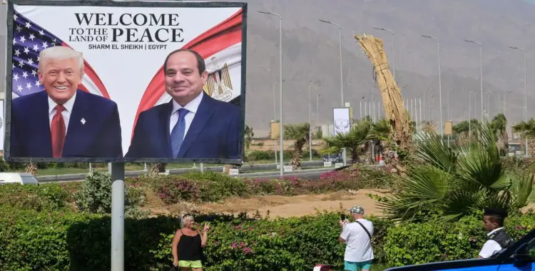 ترامب يتغني بالسيسي فور وصوله مصر 