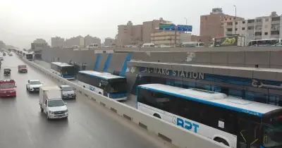 فيديو لوزارة النقل يكشف هوية مركبات في مسار الأتوبيس الترددي ويتوعد بالغرامات