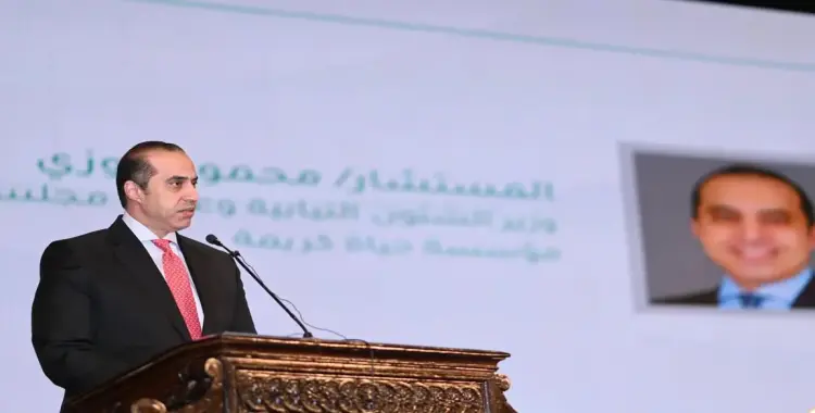  من هو المستشار محمود فوزي وزير الشؤون النيابية؟ 