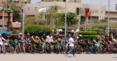 بالصور.. مارثون دراجات مجانا للطلاب بجامعة عين شمس