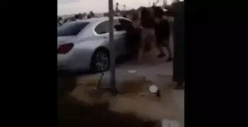 خناقة صادمة بالساحل الشمالي.. سكر وعري وألفاظ خارجة ودهس بالسيارة (فيديو)