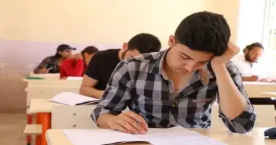حل سؤال المقالي في امتحان الإنجليزي للثانوية العامة 2026