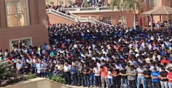 الجامعة البريطانية تنظم مسيرة صامتة على ضحايا حادث السير من طلابها