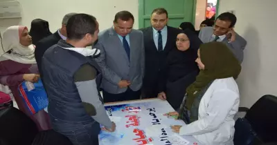 الكشف على 1000 حالة في قافلة جامعة سوهاج الطبية والعلاج بالمجان
