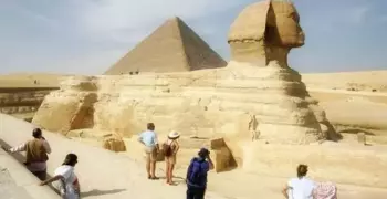 بهذه الطريقة يتم استغلال السائحين في البلاد العربية.. ستصدمك المشاهد