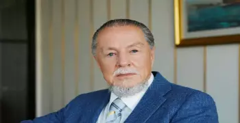 من هو إيال عوفر مالك ناقلة النفط الإسرائيلية التي اختطفها الحوثيون؟