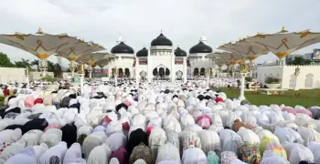 هل يجوز قص الأظافر في العشر الأوائل من ذي الحجة؟