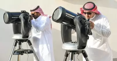 لحظة عبور كوكب عطارد أمام قرص الشمس