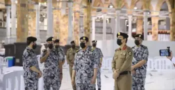القبض على معتمر مصري ضحية اعتداء فرد الأمن بالحرم المكي