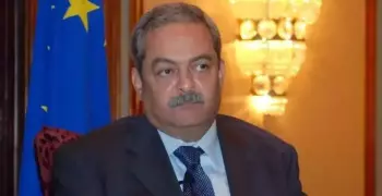 قصة خلاف هشام قاسم وكمال أبو عيطة وسبب وصولها إلى النيابة