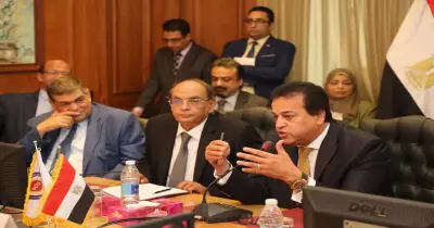 وزير التعليم العالي يجتمع بلجنة القطاع الطبي في المجلس الأعلى للجامعات