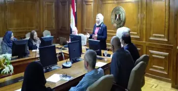 وزير التعليم العالي يستعرض تقريراً حول تطوير منظومة الوافدين