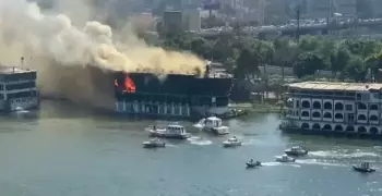 تفاصيل حريق مركب نيلي اليوم في مصر بالصور والفيديو