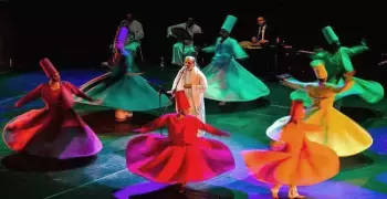 خروجة الجمعة.. عروض مسرحية وفنية ومدح صوفي