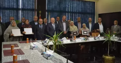 بالأسماء.. رئيس جامعة الزقازيق يكرم الأمهات المثاليات