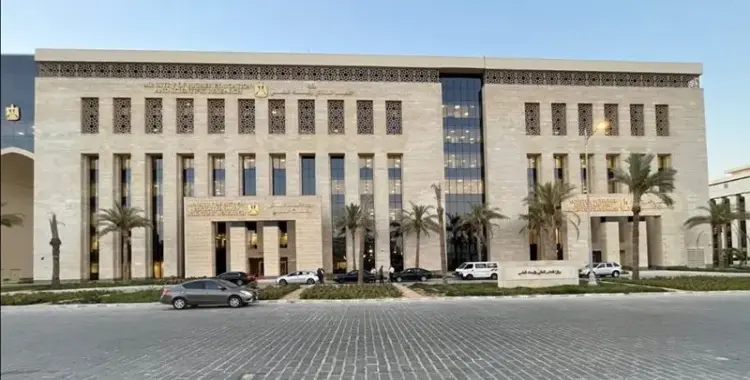  تعرف على كليات جامعة الأقصر الأهلية 