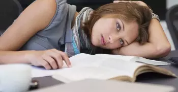 وأنت بترتاح من المذاكرة.. 5 أشياء لابد أن تتجنبها