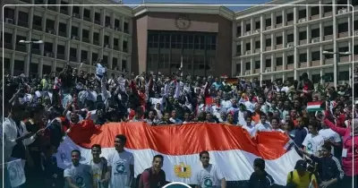جامعة حلوان تشارك في أسبوع الشعوب بجامعة أسيوط للطلاب الوافدين (صور)