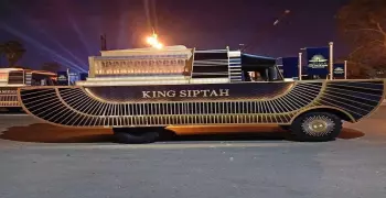 صور عربات نقل المومياوات