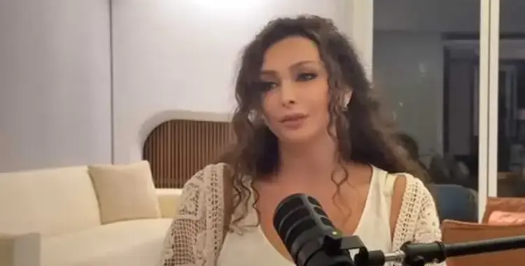  أمل حجازي تثير الجدل بحديثها عن آية قرآنية بعد خلع الحجاب 
