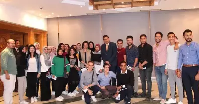 بالصور.. طلاب إعلام النهضة في زيارة لوكالة أنباء الشرق الأوسط