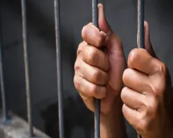 تجديد حبس مسؤول التعليم الإعدادي السابق بالقليوبية المتهم في قضية ابتزاز ولية أمر طالبة