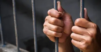 تجديد حبس مسؤول التعليم الإعدادي السابق بالقليوبية المتهم في قضية ابتزاز ولية أمر طالبة