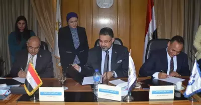 إنشاء مكتب خدمات بحثية لأعضاء اتحاد الصناعات بجامعة أسيوط