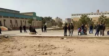 أزمة طلاب علوم طبية تتفاقم.. أمن بني سويف يفض وقفة تضامنية مع المفصولين