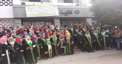 «علوم بني سويف» تحتفل بتخريج دفعة جديد.. ورئيس الجامعة: أنتم علماء المستقبل