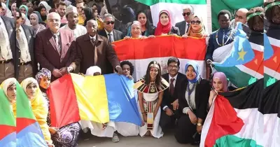 كلية العلاج الطبيعي جامعة القاهرة تحتفل بيوم الشعوب (صور)