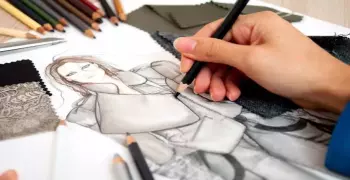 عايزة تبقى مصممة أزياء؟.. 4 أماكن هيعلموكي كل حاجة
