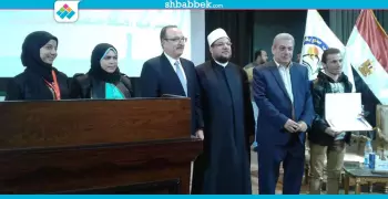 بسبب بحوث التطرف.. وزير الأوقاف يكرم طلاب في بني سويف