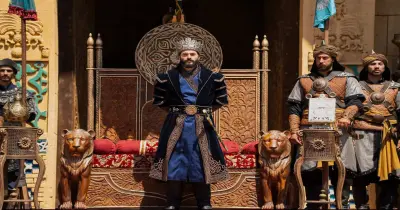 قناة عرض مسلسل الحب والعرش بطولة أكين أكينوزو ومريم سيلياك