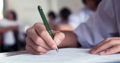 حل امتحان عربي الصف الثالث الإعدادي محافظة سوهاج الترم الأول 2026